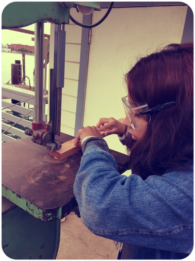 Using the saw rounded small